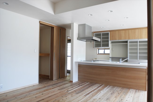 キッチン背面収納は新築でしっかり考えよう 注意点総まとめ あると便利な住宅の装備まとめ集